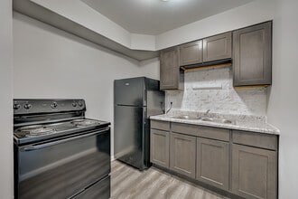 Garden Heights Apartments in Columbus, OH - Foto de edificio - Building Photo