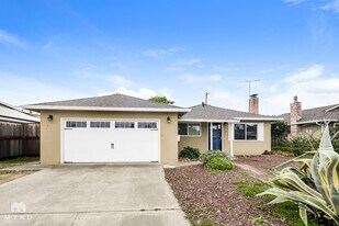 220 Friar Way in Campbell, CA - Building Photo