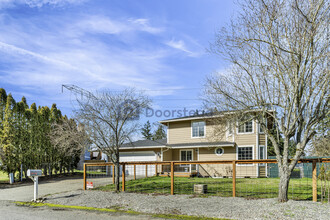 20610 16th Ave Ct E in Spanaway, WA - Building Photo - Building Photo