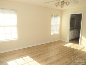 10156 Crest Ridge Dr in Pensacola, FL - Building Photo - Building Photo