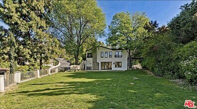 3441 White Rose Way in Los Angeles, CA - Building Photo - Building Photo