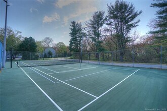 82 Buddington Rd in Groton, CT - Building Photo - Building Photo