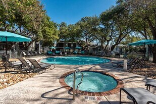 3517 N Hills Dr, Unit BB203 in Austin, TX - Building Photo