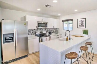 1233 E Marny Rd in Tempe, AZ - Building Photo - Building Photo