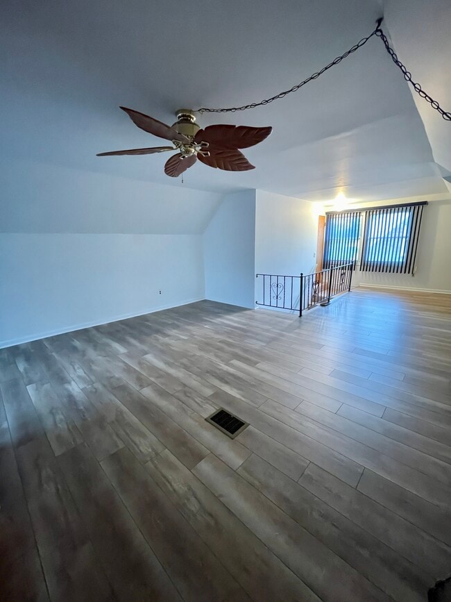 1231 Washtenaw Rd, Unit 1 in Ypsilanti, MI - Foto de edificio - Building Photo