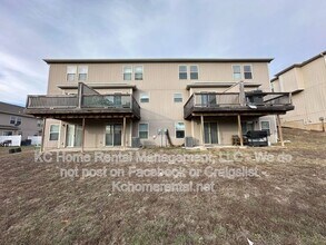 10547 Kane Dr in Kansas City, KS - Building Photo - Building Photo