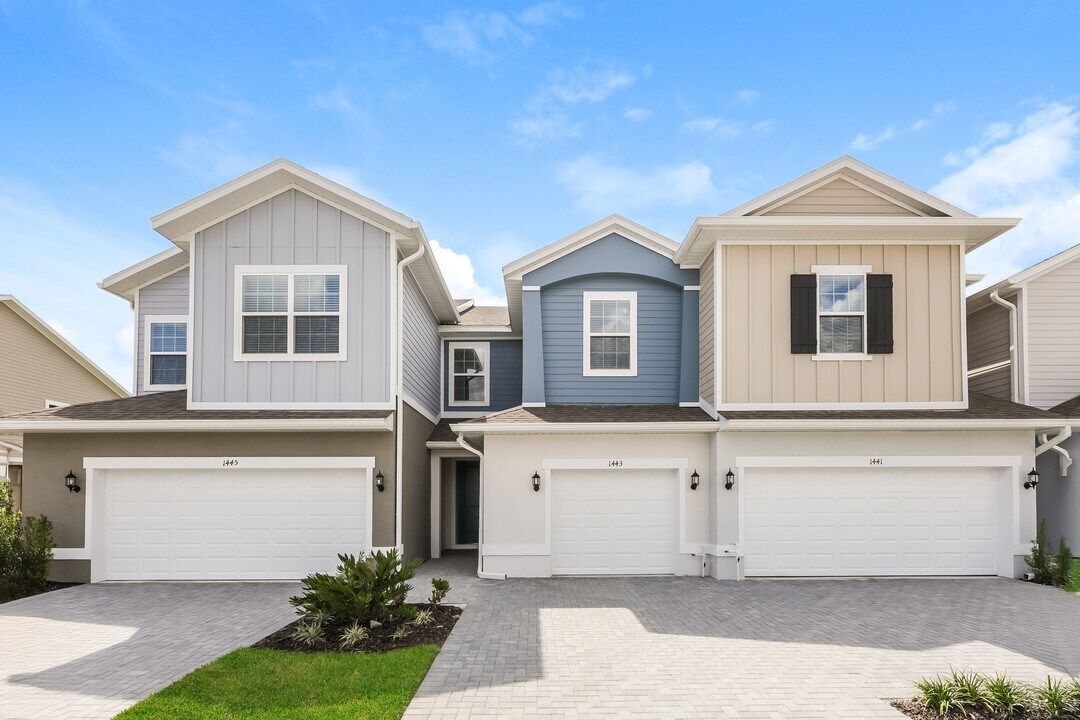 1443 Tristar Dr in Plant City, FL - Foto de edificio