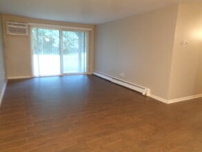 10205 86th Terrace in Palos Hills, IL - Building Photo - Building Photo