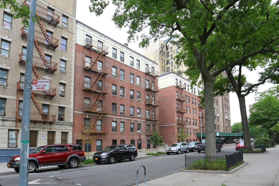 401-405 Edgecombe Ave in New York, NY - Building Photo