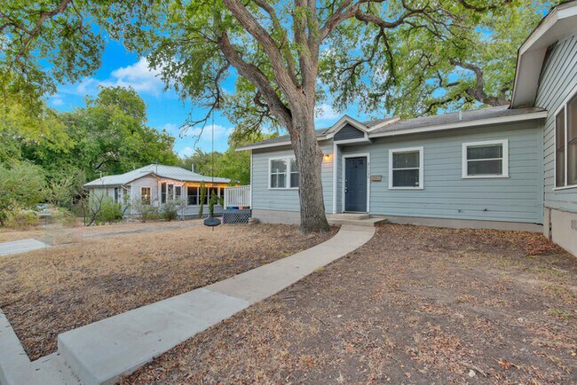 3113 Robinson Ave in Austin, TX - Building Photo - Building Photo