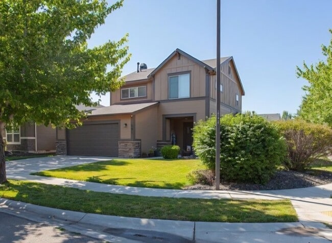 591 W Kingsley St in Meridian, ID - Foto de edificio - Building Photo