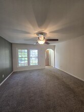 1334 N Estelle St in Wichita, KS - Building Photo - Building Photo