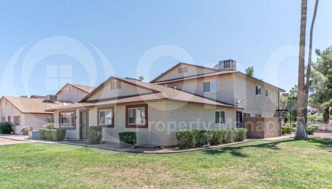860 E Brown Rd in Mesa, AZ - Building Photo - Building Photo