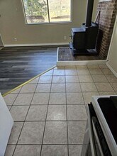 20086 Gregory Creek Rd in Lakehead, CA - Foto de edificio - Building Photo