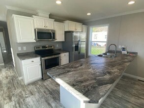 129 Zimmer Dr W in Walnutport, PA - Building Photo - Building Photo