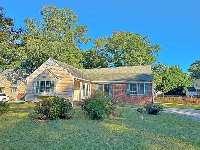 property at 102 Rock Nest Ct