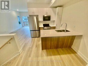 152B Columbus Ave in Ottawa, ON - Building Photo - Building Photo