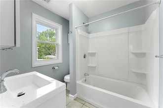 163 Robinson Ave in Pawtucket, RI - Foto de edificio - Building Photo