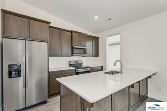 9724 E Annabelle Cir in Wichita, KS - Building Photo - Building Photo