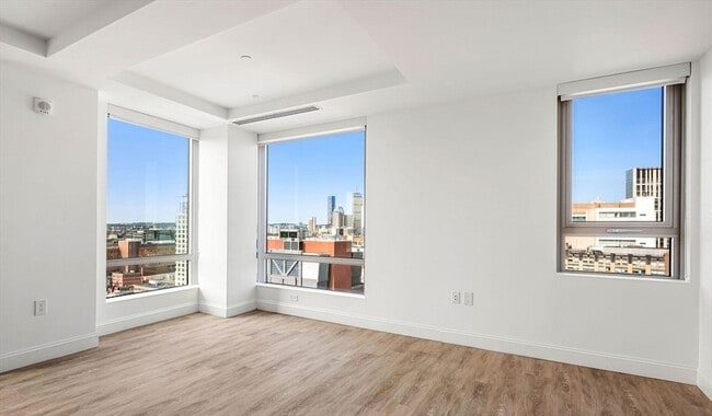 99 Kneeland St, Unit 501 in Boston, MA - Building Photo - Building Photo