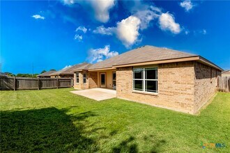 5102 Screaming Eagle Cir in Killeen, TX - Building Photo - Building Photo