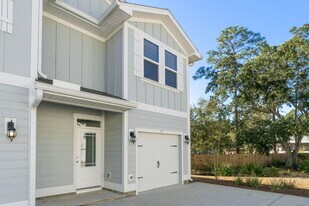 73 Sandhill Pines Dr in Santa Rosa Beach, FL - Building Photo