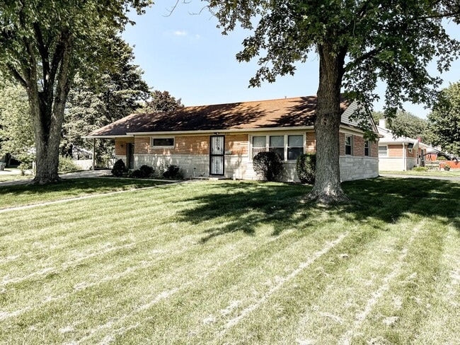449 Carol Dr in Greenwood, IN - Building Photo - Building Photo