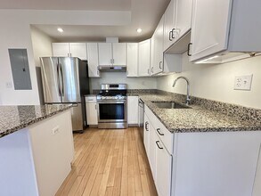 2499 Washington St, Unit 3C in Boston, MA - Foto de edificio - Building Photo