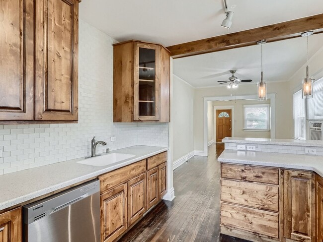 property at 1146 S Washington St