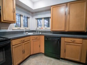 2861 Wellesley Dr in Columbus, OH - Building Photo - Building Photo