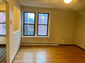 4 Wesley Pl in Boston, MA - Foto de edificio - Building Photo