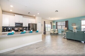 9007 Stinger Dr in Davenport, FL - Building Photo - Building Photo