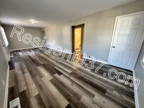 613 Allenwood Ct in Dayton, OH - Building Photo - Building Photo