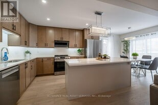 905 Bamford Ter in Peterborough, ON - Building Photo