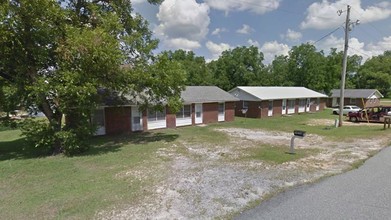 Santa Claus Apartments in Lyons, GA - Building Photo - Other