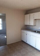 1814 SW F Ave in Lawton, OK - Building Photo - Building Photo
