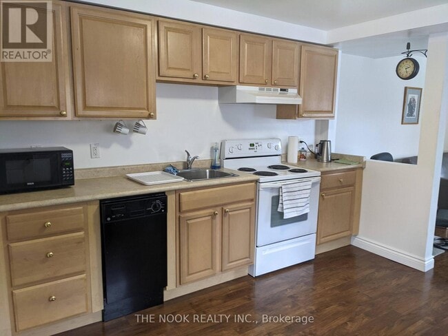 property at 44 Lincoln St