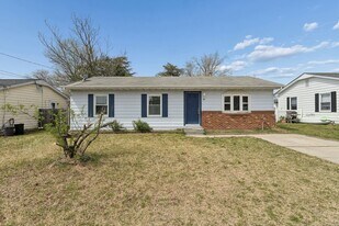 30 Girard Ave in Gloucester Township, NJ - Building Photo