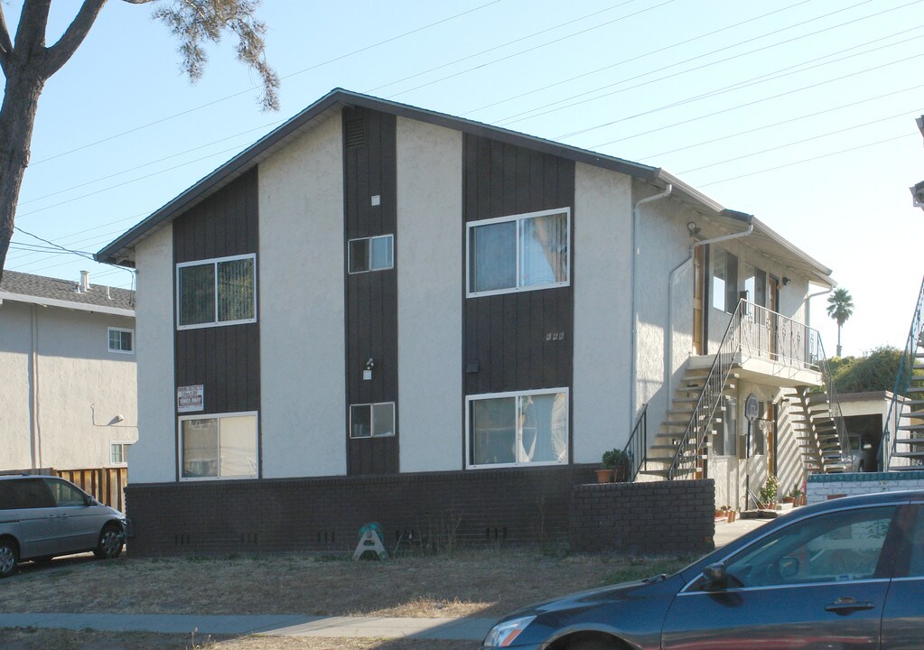 666 Johanna Ave in Sunnyvale, CA - Foto de edificio