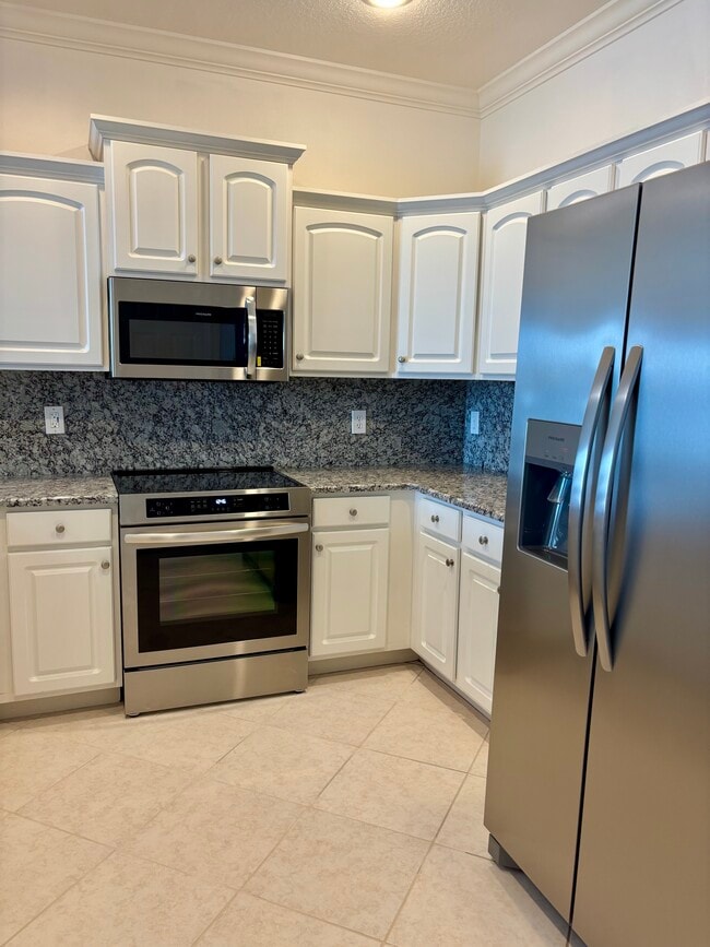 8227 118th Ave in Largo, FL - Building Photo - Building Photo