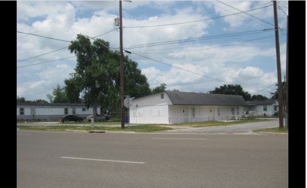 1109 S Saint Marys St in Falfurrias, TX - Building Photo