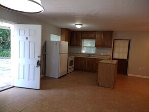 422 Rock Pit Rd-Unit -422 RP Unit B in Titusville, FL - Building Photo - Building Photo