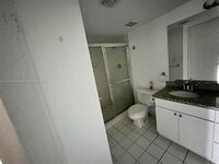 3371 NE 192 St in Aventura, FL - Building Photo - Building Photo