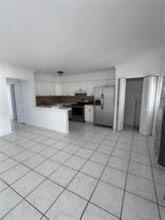 4050 NE 12th Ter, Unit 18-1 in Oakland Park, FL - Foto de edificio - Building Photo