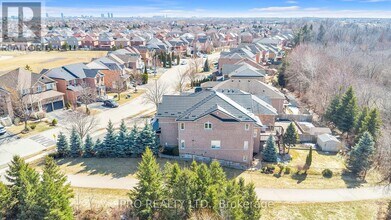 26 Beavervalley Dr in Brampton, ON - Building Photo - Building Photo