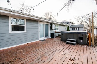 123 Haines Ave in New Lenox, IL - Foto de edificio - Building Photo