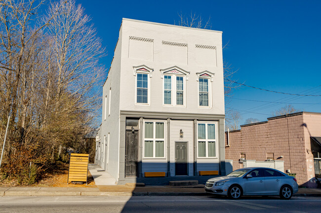 306 Main St in Munfordville, KY - Building Photo - Building Photo