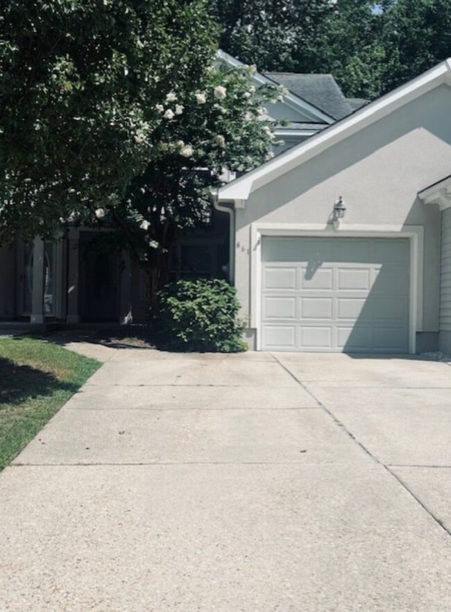 861 Royal Grove Ct