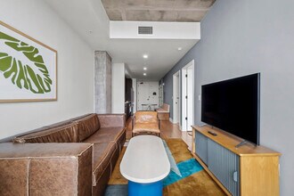 48 East Ave in Austin, TX - Building Photo - Building Photo