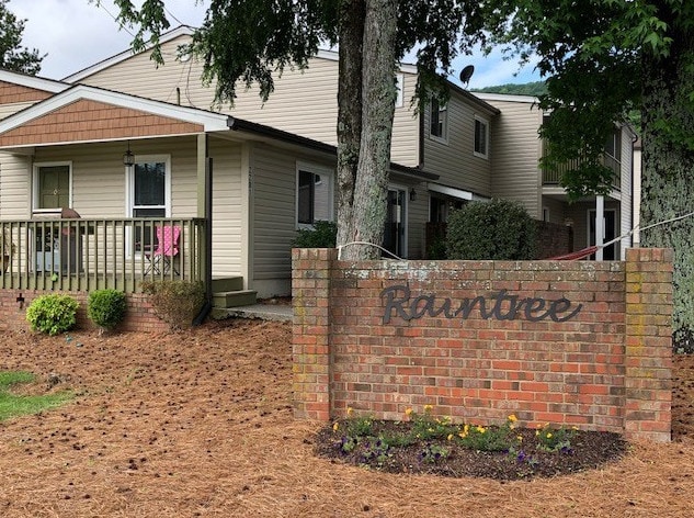 Raintree Apartments in Dalton, GA - Building Photo